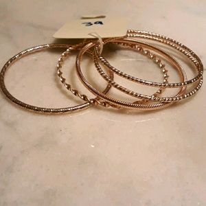 Set of 5 bracelets